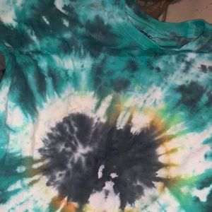 Made tie dye shirt to look like a sunflower